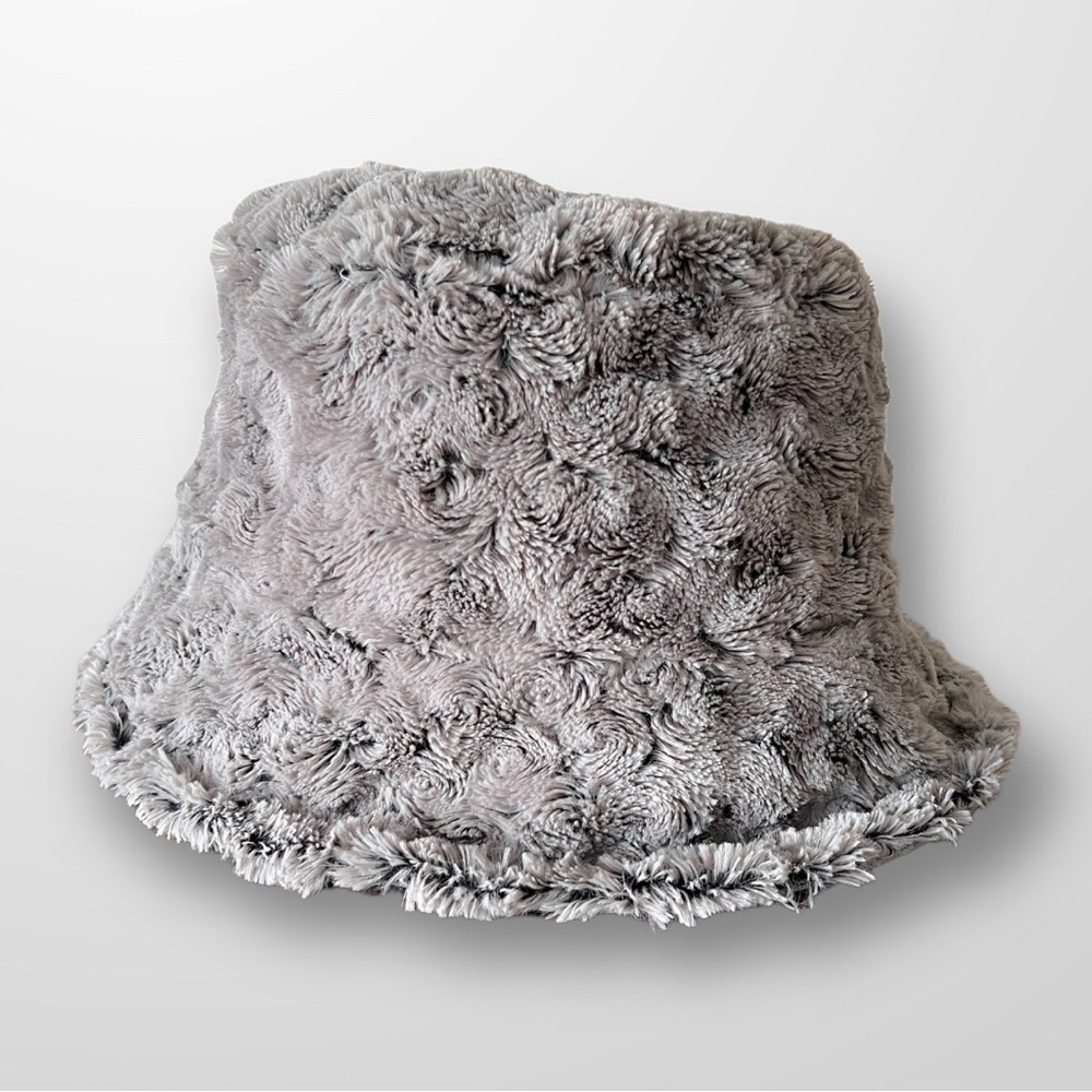 ♻️ Upcycle Fuzzy Bucket Hat | Size Medium Large